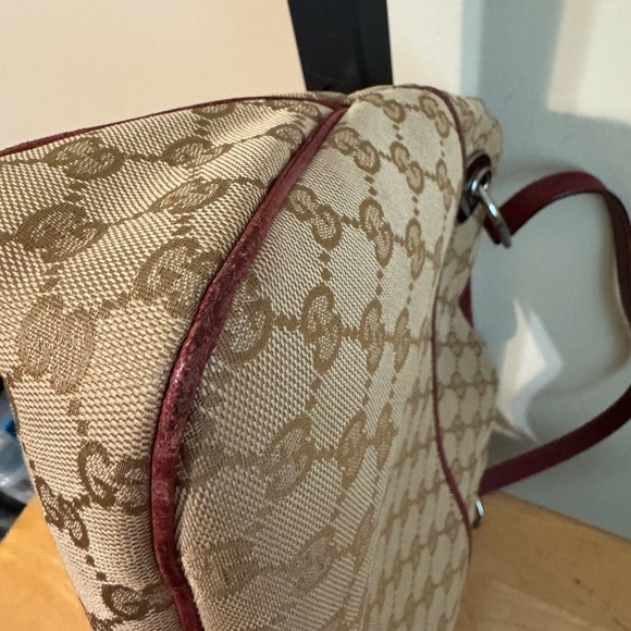 Gucci Eclipse Canvas Shoulder Bag - Picture 10 of 16